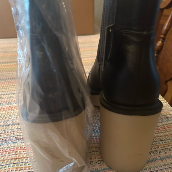 NWT Dolce Vita Boots - Picture 6 of 7